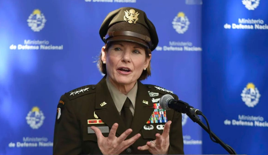 EL COMANDANTE DEL COMANDO SUR DE EEUU SEÑALA QUE “URUGUAY ES LÍDER EN DEMOCRACIA”.