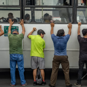 Ecuador, aterrorizado por las bandas, adopta la línea dura del “camino Noboa”