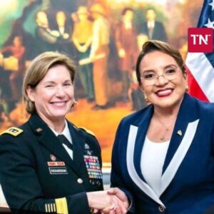 Presidenta de Honduras recibió a jefa del Comando Sur de EEUU