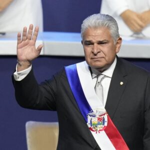 EE.UU. pagará vuelos para ayudar a Panamá a expulsar a los inmigrantes que puedan dirigirse al norte