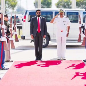 El Presidente Dr. Irfaan Ali, visitó el jueves el Comando Sur de los Estados Unidos.