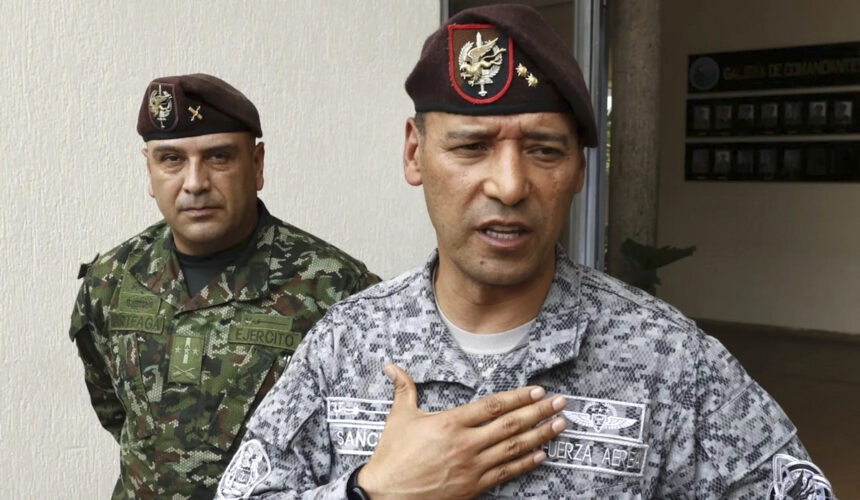 Colombia designa a un militar como ministro de Defensa por primera vez en más de una década Colombia designa a un militar como ministro de Defensa por primera vez en más de una década