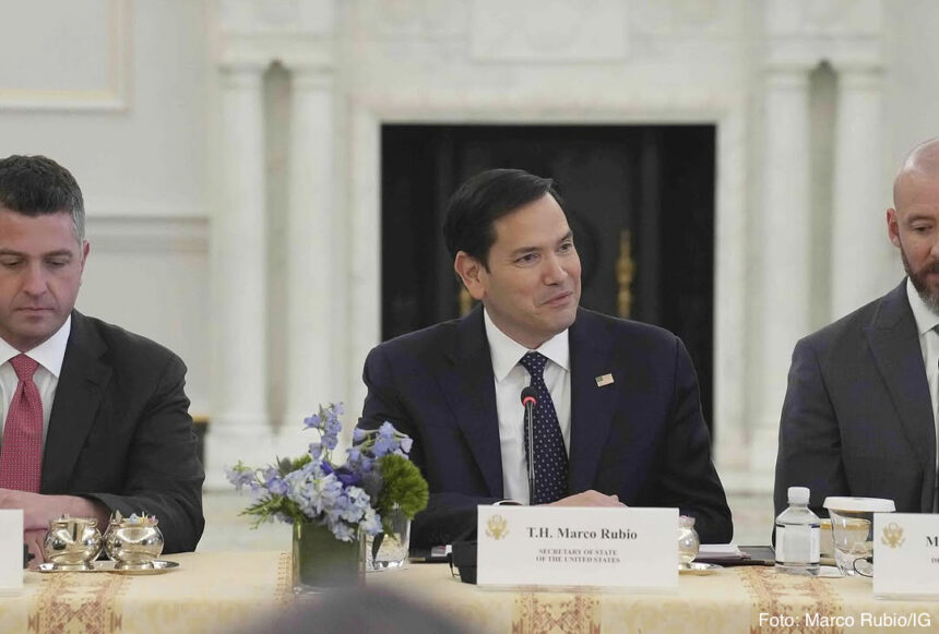 Estados Unidos confirma restablecimiento de política firme hacia Cuba